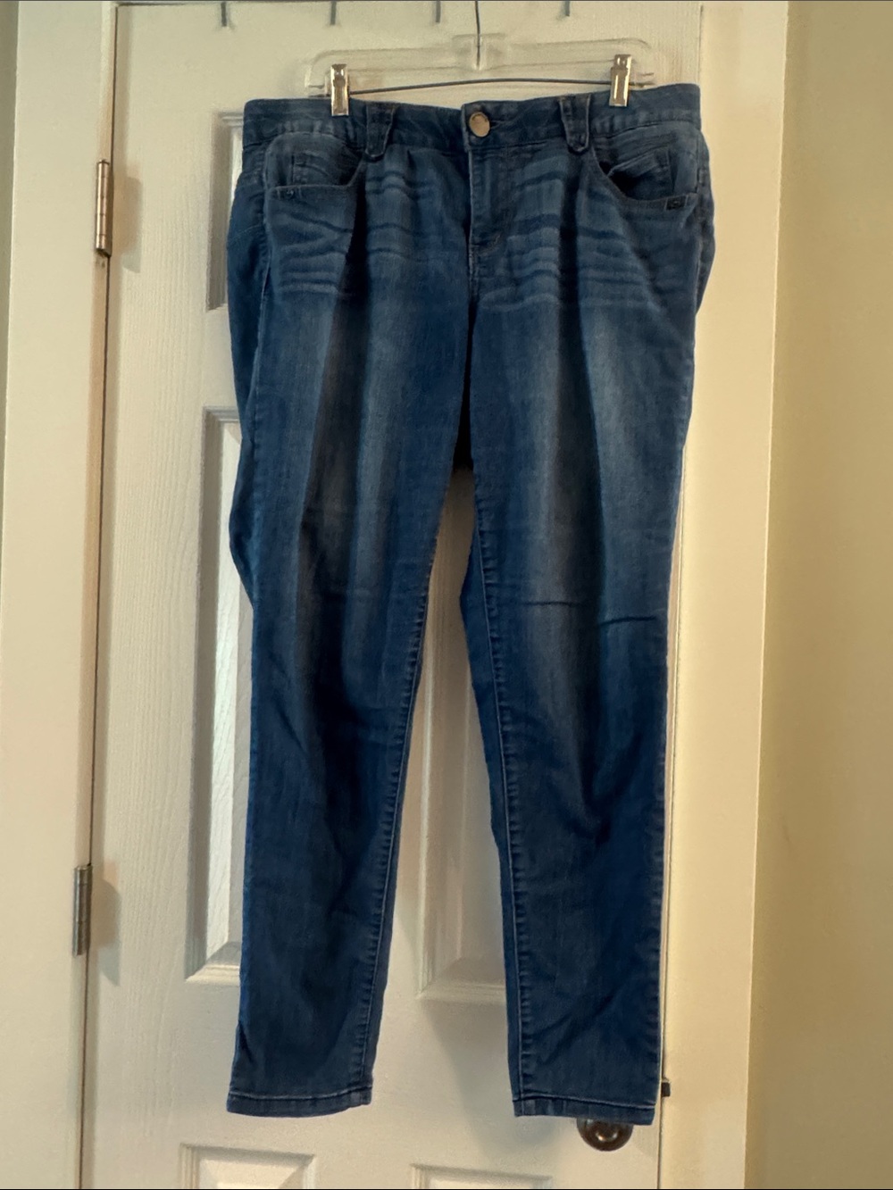 Democracy Women's Dark Blue Skinny- Everyday Stretch